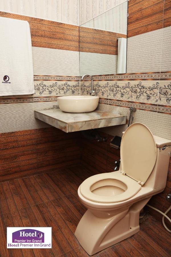Premier Inn Johar Town Lahore Exterior foto