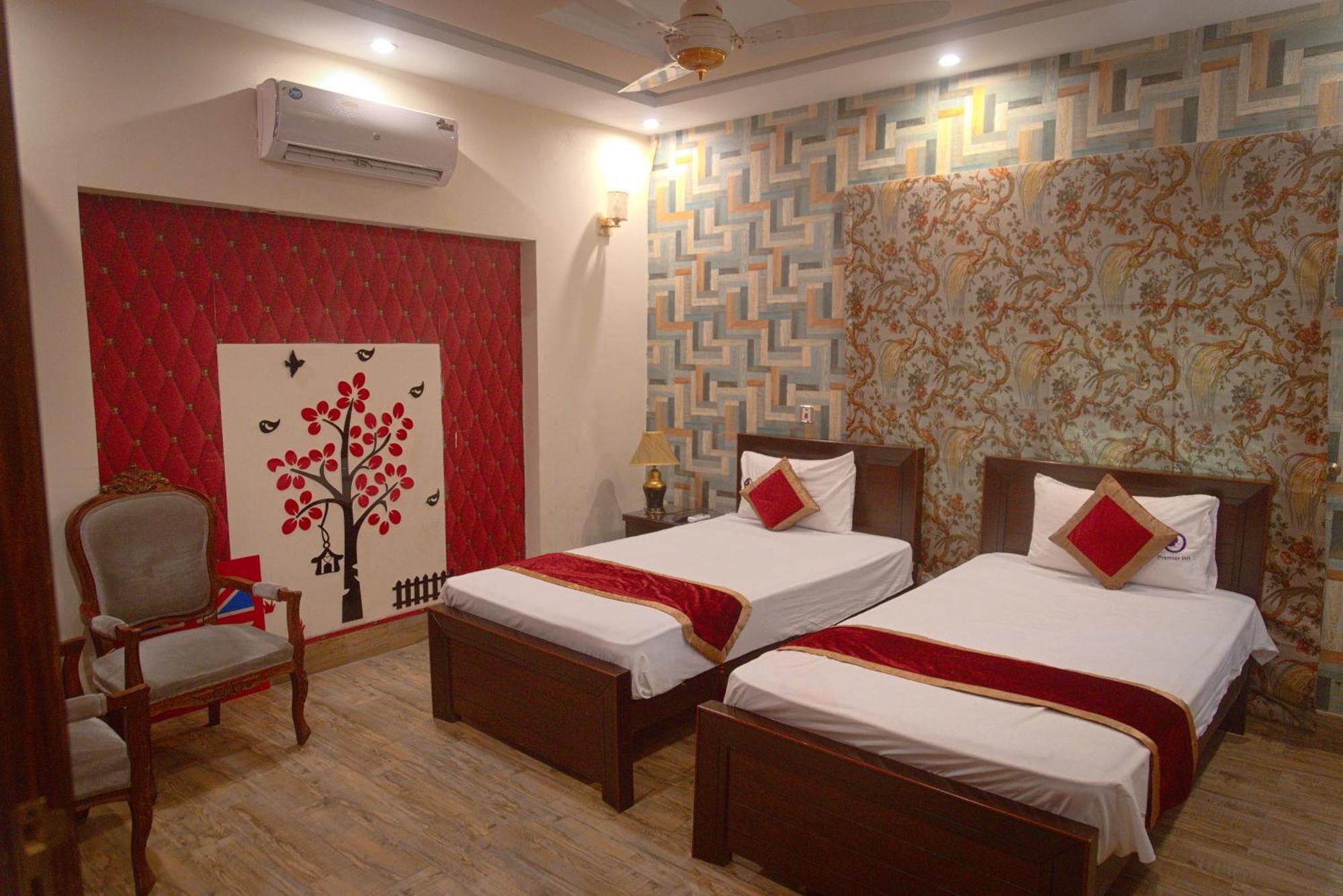 Premier Inn Johar Town Lahore Exterior foto