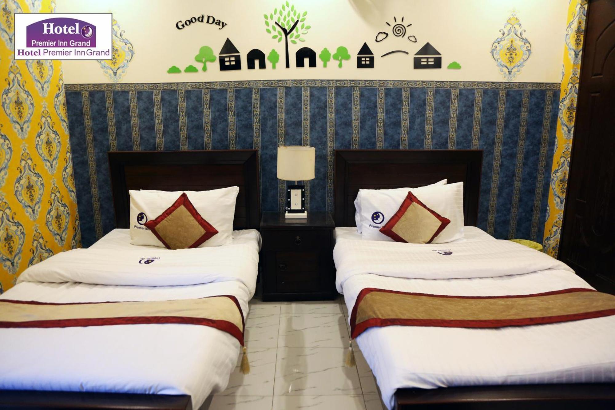 Premier Inn Johar Town Lahore Exterior foto