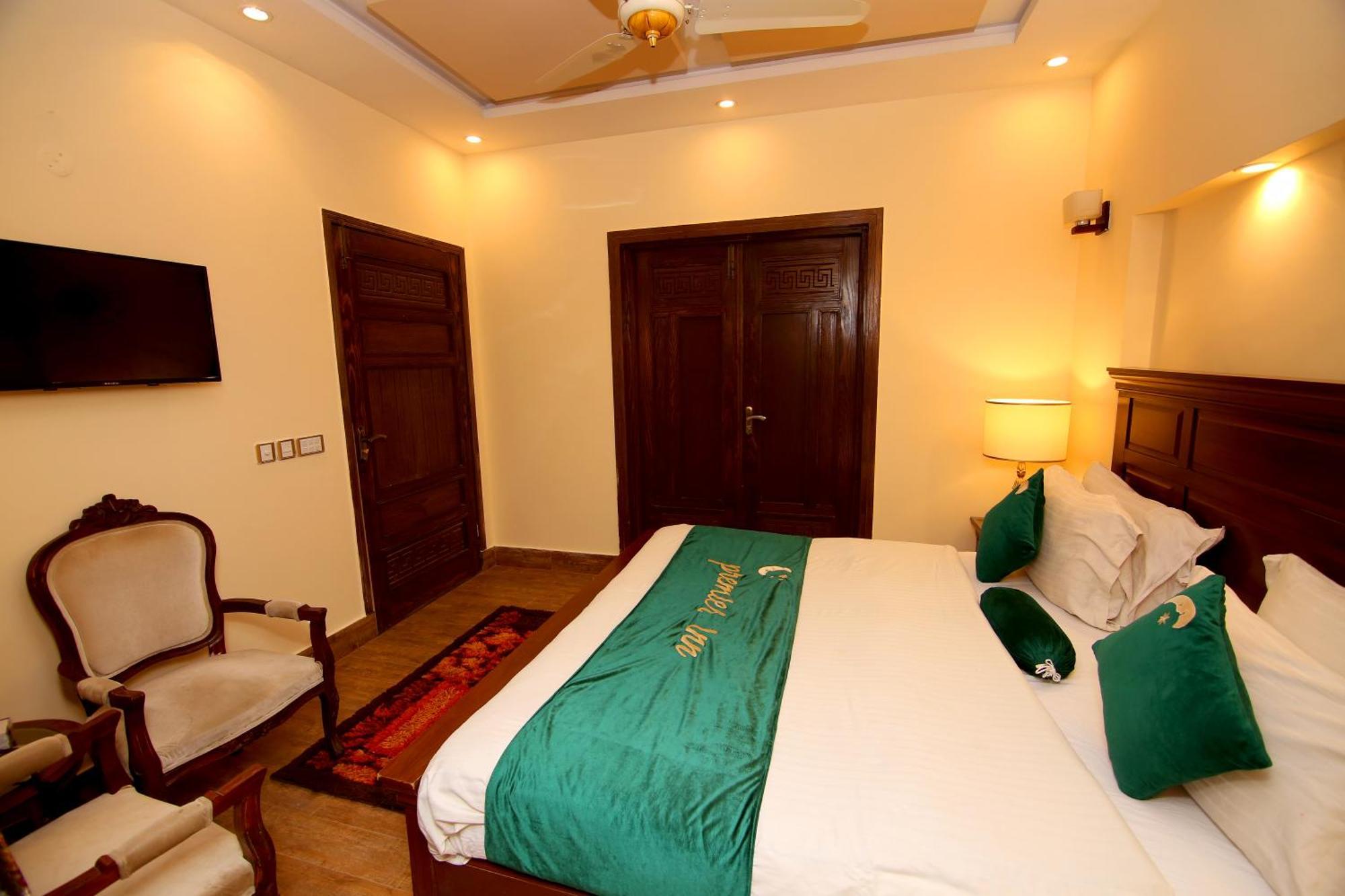Premier Inn Johar Town Lahore Exterior foto