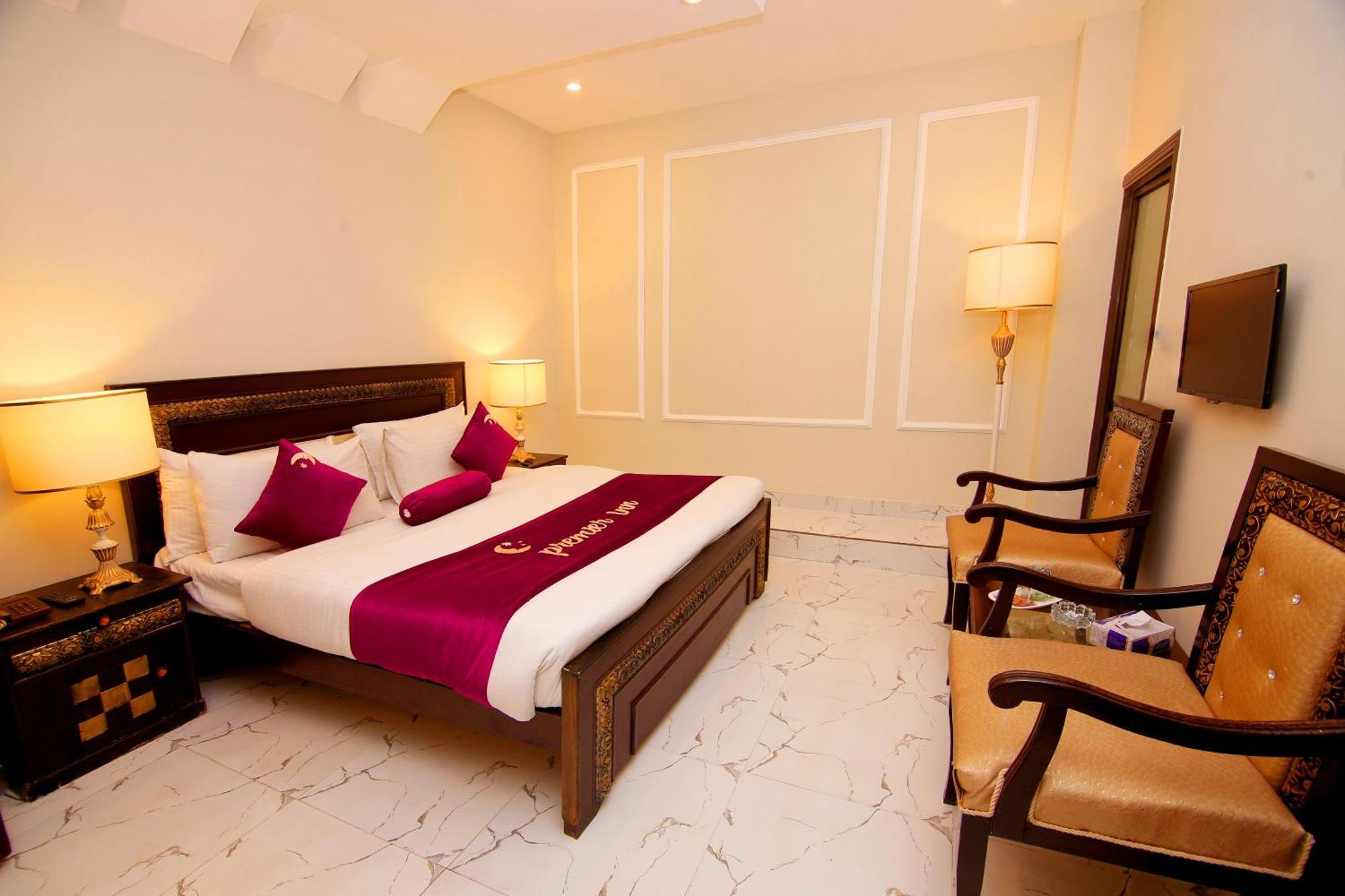 Premier Inn Johar Town Lahore Exterior foto