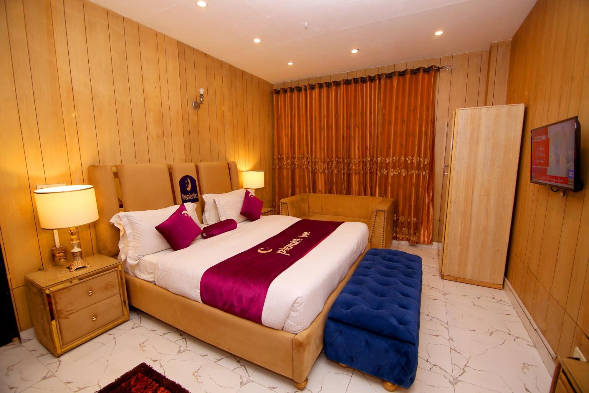 Premier Inn Johar Town Lahore Exterior foto